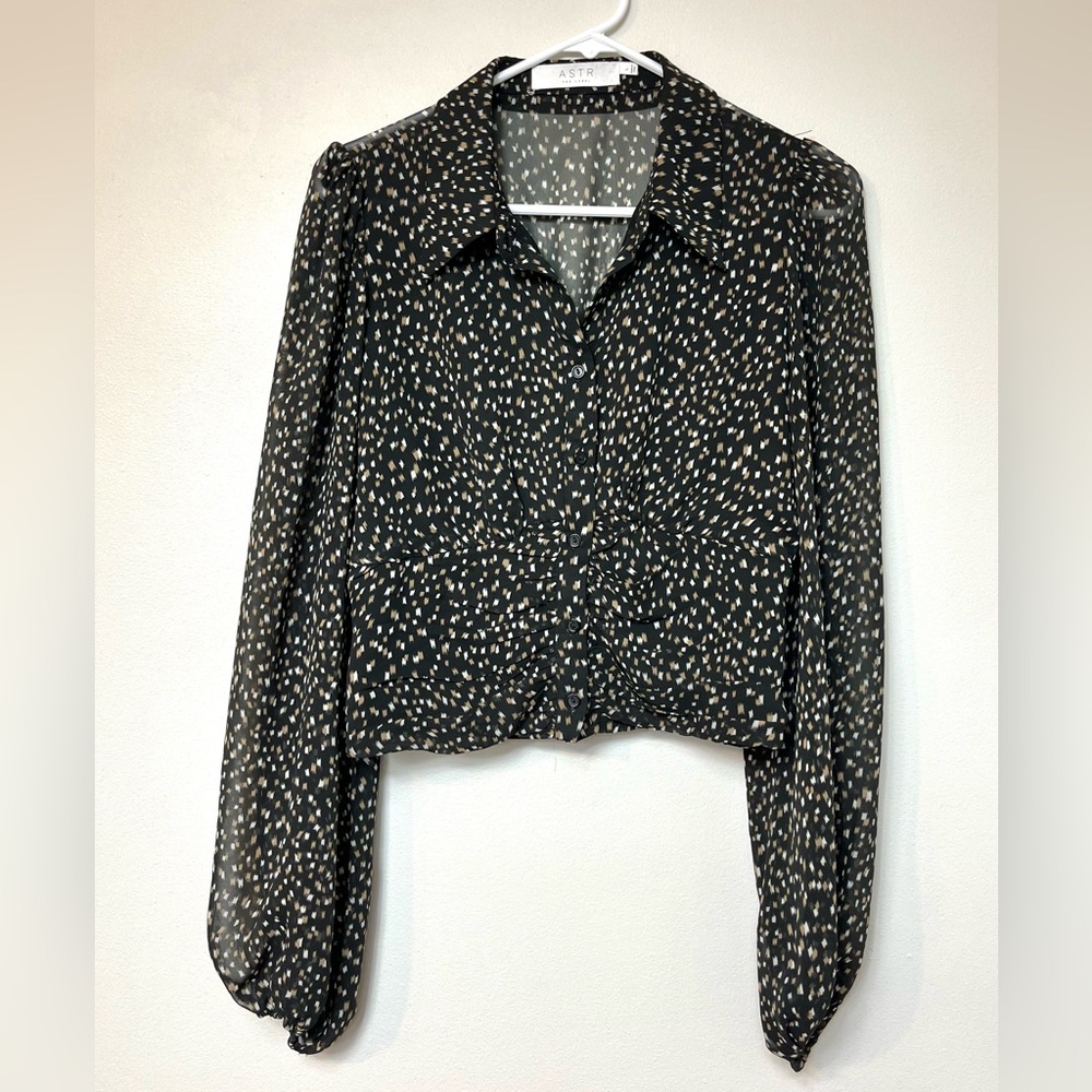 ASTR The Label Black Taupe Geo Print Ruched Long Sleeve Blouse Large Button Down